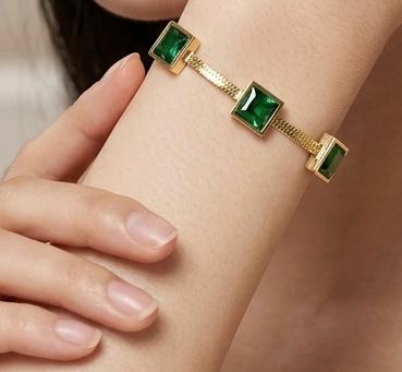green crystal 3 braclet