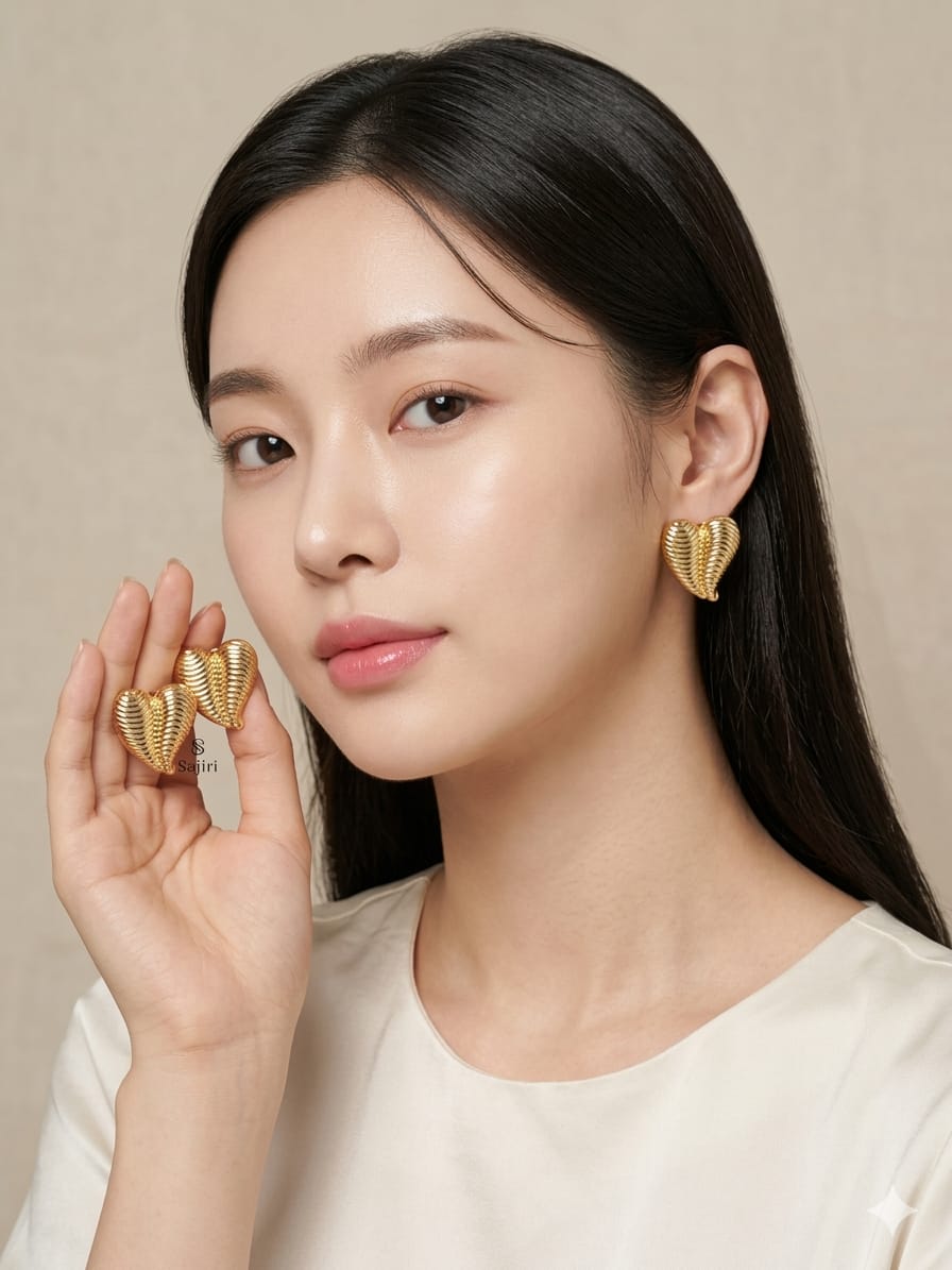 gold plated heart shape lining