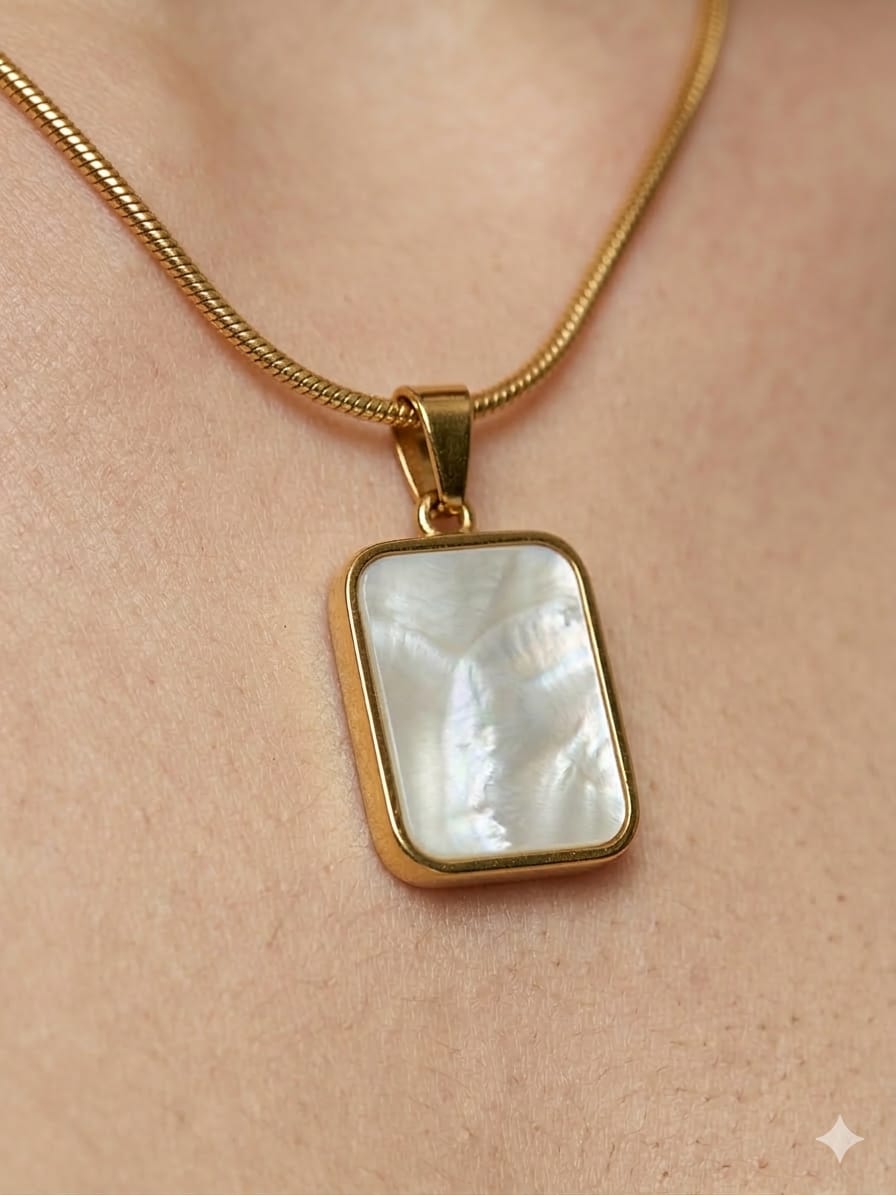 square white locate with thin chain